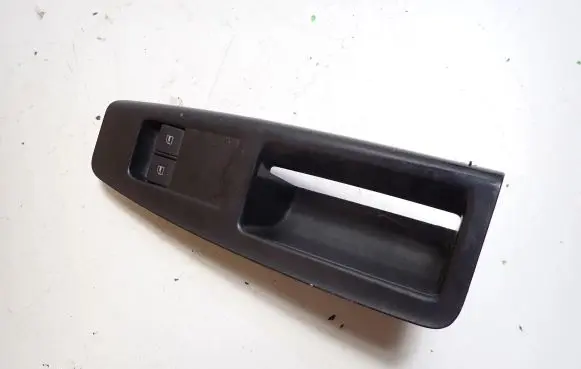Volkswagen Polo IV 9N3 Electric window control switch 6Q1867171E