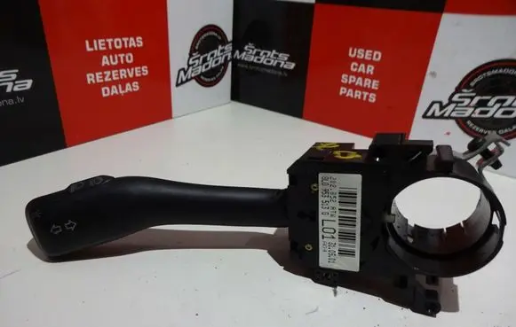 Audi A2 Indicator stalk 8L0953513G