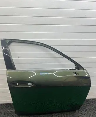 Lexus UX Front door 