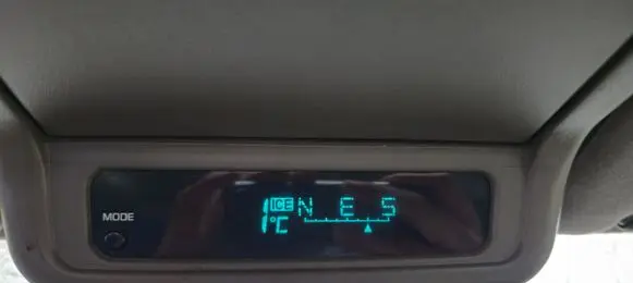 Nissan Patrol Y61 Screen/display/small screen VH67670084D