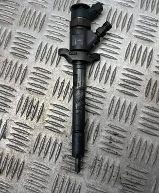 Peugeot 3008 I Fuel injector 0445110297
