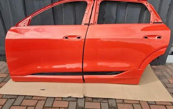 Audi e-tron Rear door 1300Z