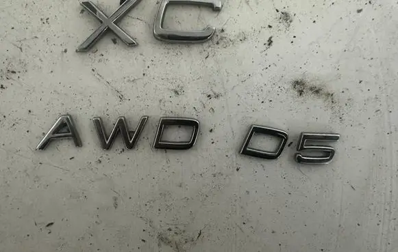 Volvo XC70 Manufacturer badge logo/emblem 