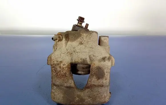Skoda Octavia Mk1 (1U) Front brake caliper