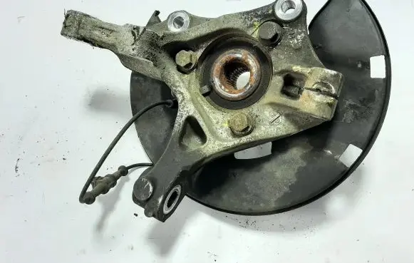 Opel Astra J Front wheel hub