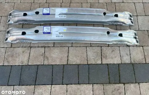 Volvo V40 Front bumper support beam 31301976