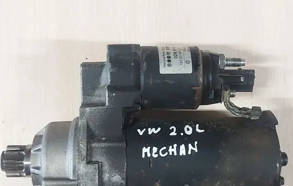 Volkswagen Touran I Starter motor 02M911023PX