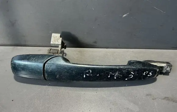 Mazda 5 Front door exterior handle 