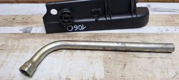 Ford Galaxy Wheel nut wrench 7M3012219 7M3012113