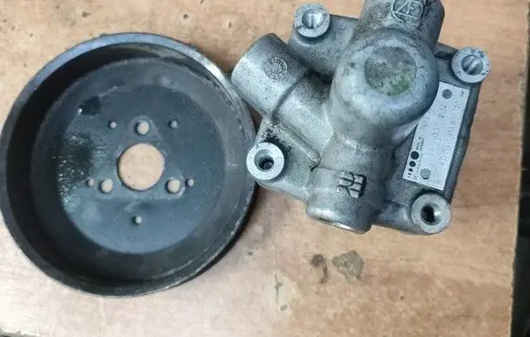 Power steering pump