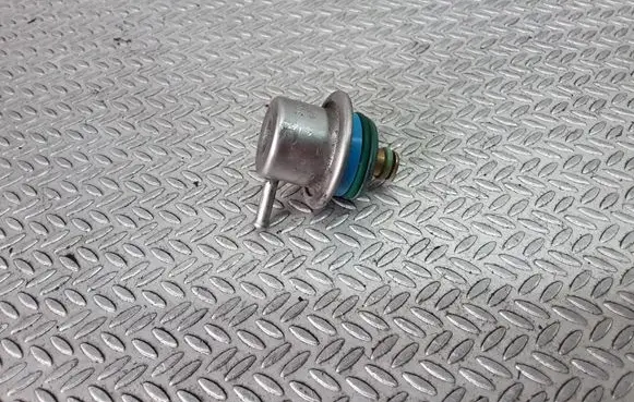 Opel Astra G Fuel pressure regulator 0280160560
