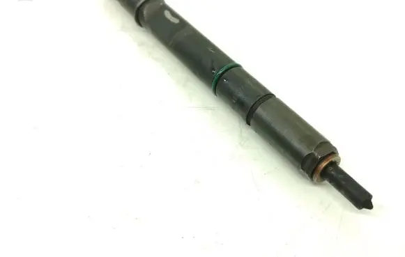 Volkswagen Golf I Fuel injector 059130201E 0432133836