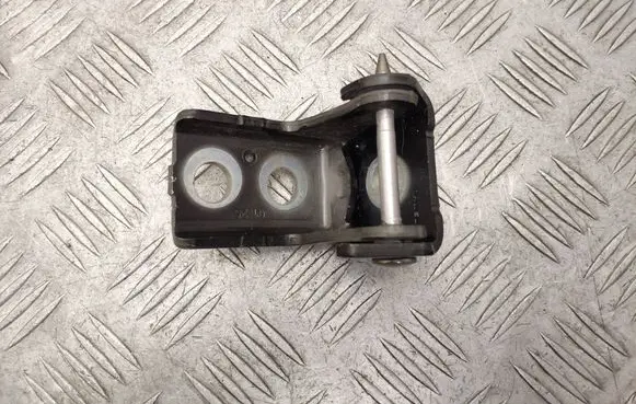 Peugeot 208 II Front door upper hinge 