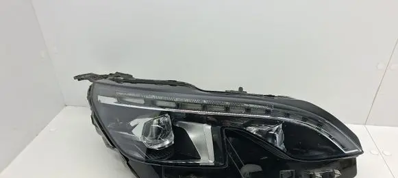 Peugeot 5008 II Headlight/headlamp 9826572680
