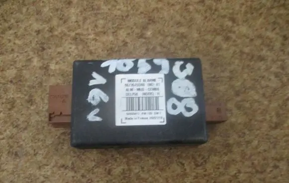 Peugeot 308 Alarm control unit/module 9673523380