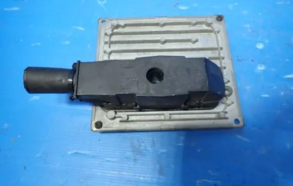 Ford Focus Engine control unit/module 6M51-12A650-AAB S118944012B