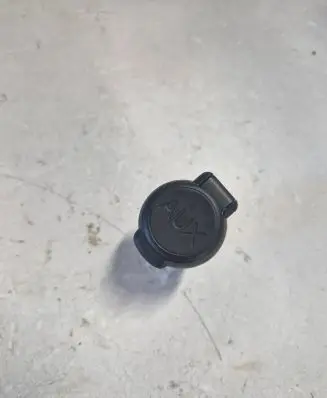 Citroen DS5 AUX in-socket connector 96647952XT