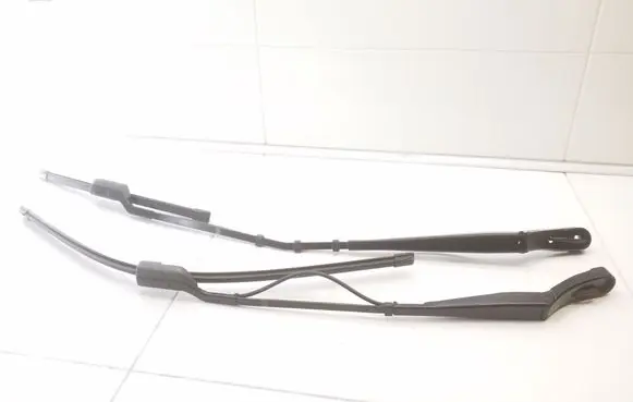 Peugeot 3008 II Front wiper blade arm 9810664880 9810664980