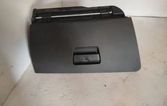 BMW 3 E90 E91 Glove box