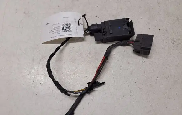BMW X5 E53 Coolant fan relay 64118391470 64116924755