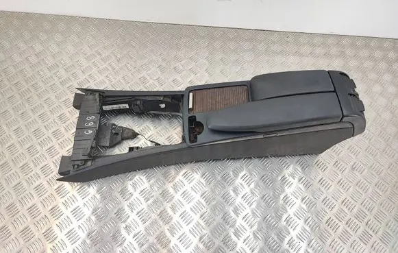 Mercedes-Benz C W204 Armrest A2046800150