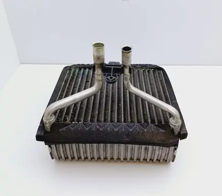 Ford Mondeo Mk III Air conditioning (A/C) radiator (interior) 