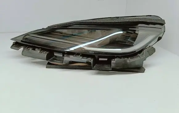 Tesla Model 3 Highland Headlight/headlamp 176088800F L1995 LA77606
