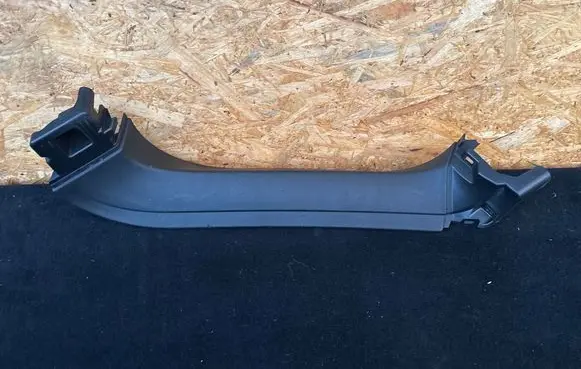 Audi e-tron Tailgate trim 4KE867608 F05216004