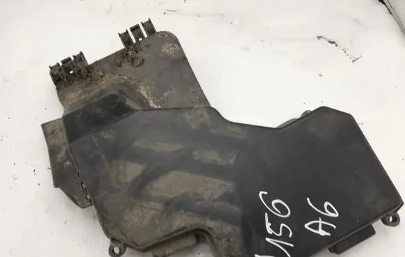 Audi A6 S6 C6 4F Fuse box cover 4F2937576