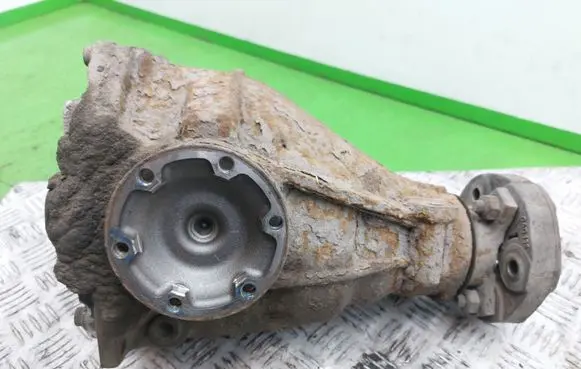 Mercedes-Benz E W210 Rear differential 