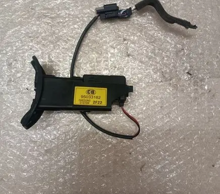 Fuel tank cap lock motor
