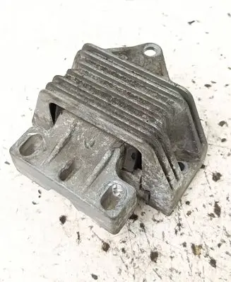 Audi TT Mk1 Engine mount bracket