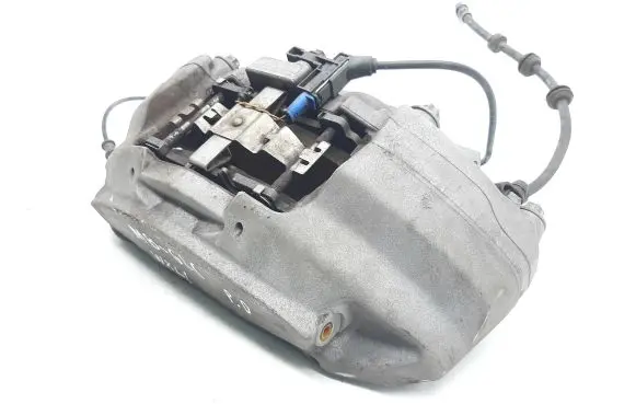 Mercedes-Benz GLC X253 C253 Front brake caliper