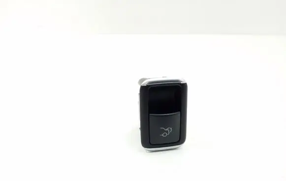 Tailgate opening switch