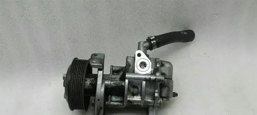 BMW 5 E60 E61 Power steering pump mounting bracket 6796493
