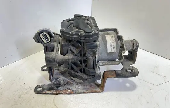 Tesla Model S Vacuum pump 105074 03710106404 600635900A