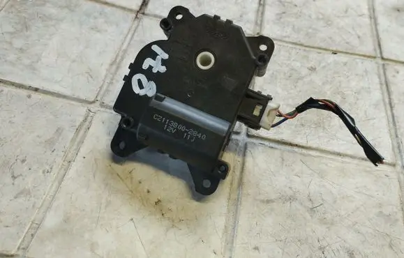 Mitsubishi Colt Air flap motor/actuator CZ1138002840
