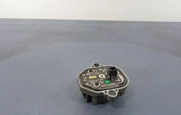 Volvo S90, V90 Voltage converter/converter module B105151