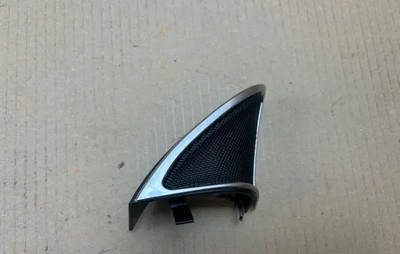 Mercedes-Benz CLA C117 X117 W117 Front door high frequency speaker A2468200302