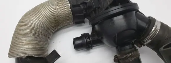 Thermostat/thermostat housing