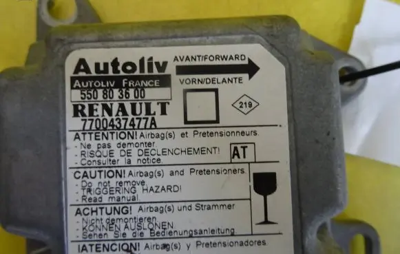 Renault Megane I Airbag control unit/module 7700437477A 550803600