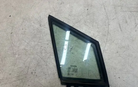 Toyota Corolla Verso AR10 Front door window glass four-door 43R00097