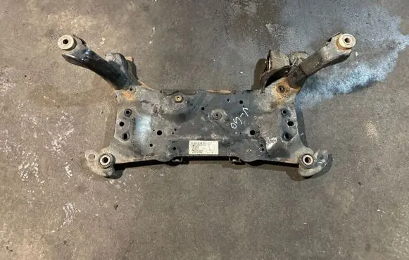 Volvo V40 Front subframe A15133FS0600 3238801 V79L0G2276435