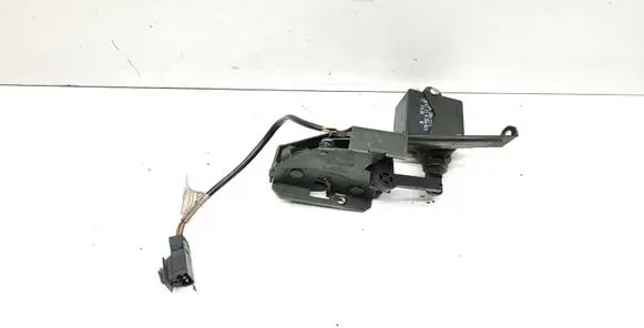 BMW 5 E39 Tailgate/trunk/boot lock/catch/latch 8238469 51248238469