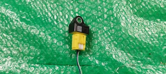 Lexus RX 450H Airbag deployment crash/impact sensor 8983147050