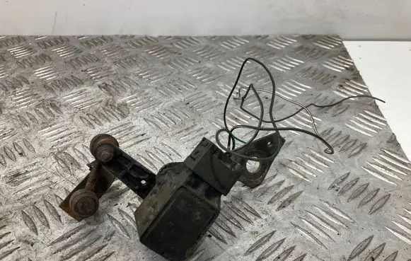 BMW 5 E60 E61 Headlight/headlamp level sensor 1093697