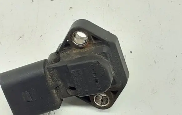 Audi A4 S4 B6 8E 8H Air pressure sensor 0281002326 059906051
