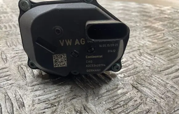 Volkswagen Tiguan EGR valve 04L131501C A2C53420794