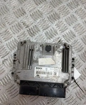 Hyundai i30 Engine control unit/module 0281017213 391142A412