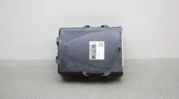Toyota Prius (XW30) Gearbox control unit/module 8953576010